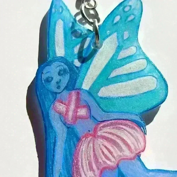 Adorable pastel blue and pink magical butterfly fairy earrings - Picture 10 of 16